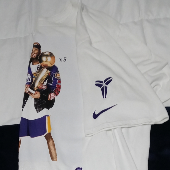 Nike Kobe Byrant Champion T-Shirt - Picture 2 of 2
